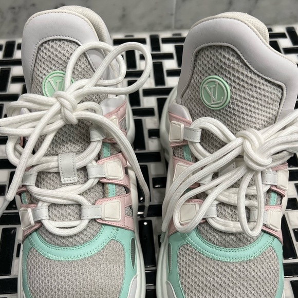 Louis Vuitton Archlight Sneakers - Picture 4 of 4